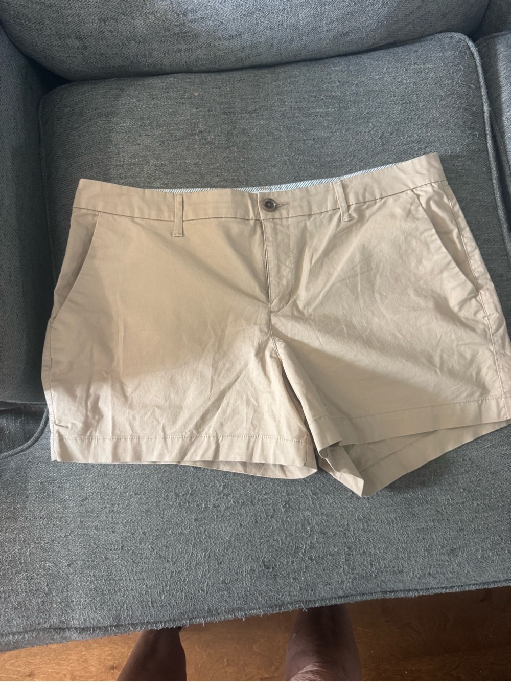 Old Navy Women's Khaki Beige Cotton Bermuda Shorts
